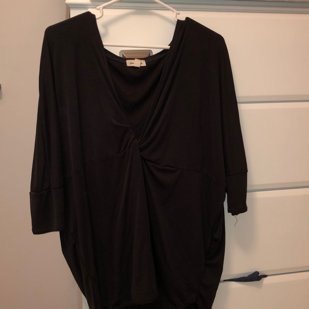Urban Outfitters twist quarter sleeve